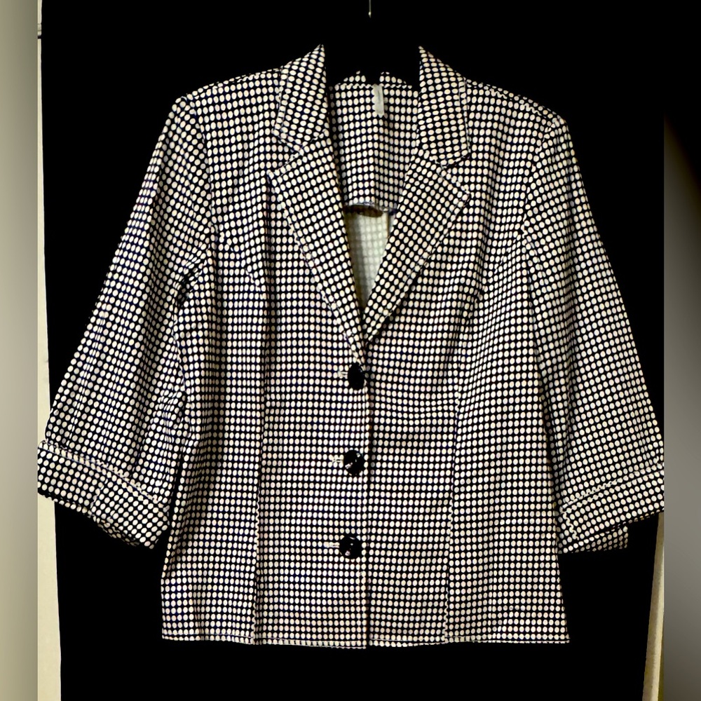 EC-Passports Blazer/Pants Set - Black & White Polka Dot.